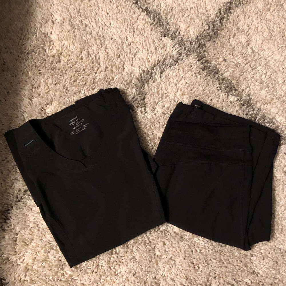Cherokee Infinity Scrub Top and Bottoms in Black